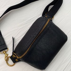 black fanny pack